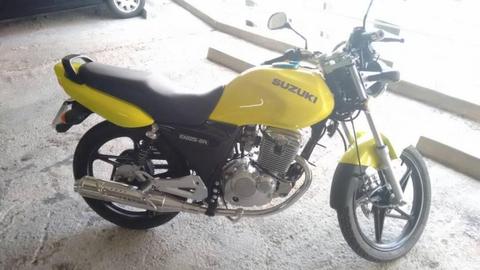 Suzuki EN125 2016