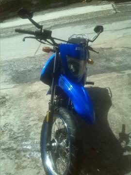 vendo moto tx 200 año 2011