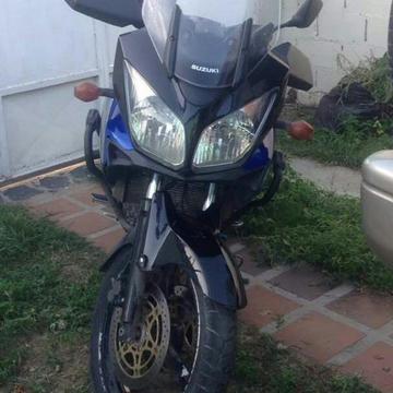 Vendo Vstrom 650 Año 2004