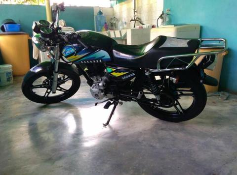 Vendo Moto Jaguar