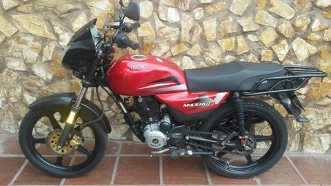 MOTO UM MAXI