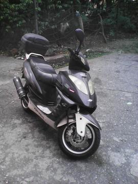 Se vende moto Bera Mustang