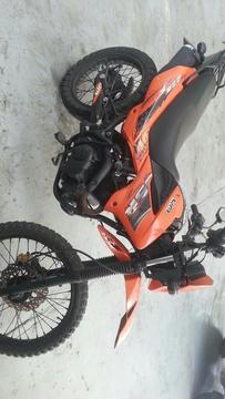 Moto Um Dsr 2013 0klm