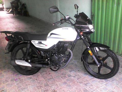 se vende um max 150 año 2014