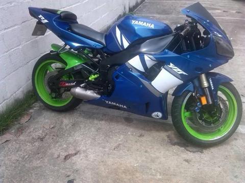 R1 YAMAHA 1000CC 2001