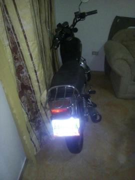 Moto Suzuki Gn125 2008