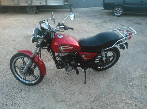 Vendo Moto Empire Owen