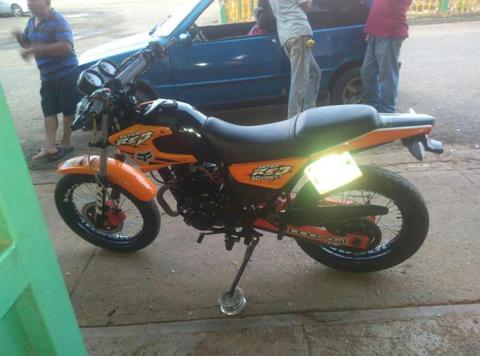 Vendo Moto Skygo 250