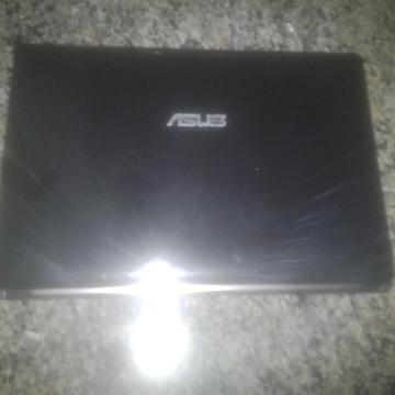 vendo o cambio por moto laptop Asus I3