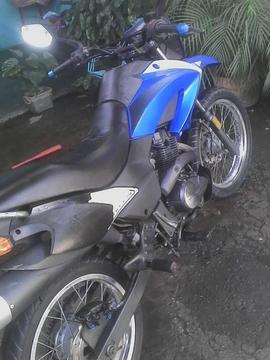 se vende moto tx 200