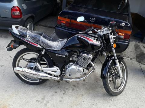 Suzuki en 2013