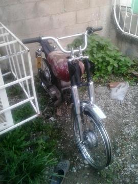 se vende dx 100 yamaha para terminar de armar papeles al dia barata