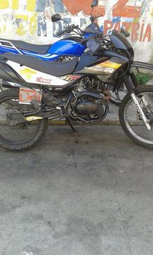 Se vende O se cambia DSR 200 UM