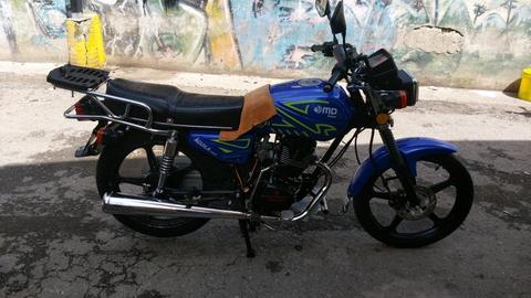Cambio moto MD 150 cc Azul por moto horse 1 en buen estado
