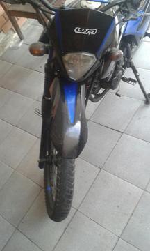 Se Vende Moto Um Dsr Año 2013