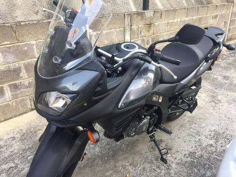 Se Vende Suzuki Vstrom Abs 650cc 2.015