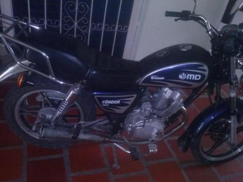 se vende moto md condor año 2013