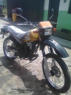 moto DT yamaha