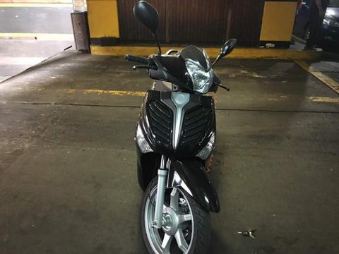 Vendo Moto OUTLOOK 2014