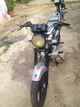 En venta moto bera año 2013