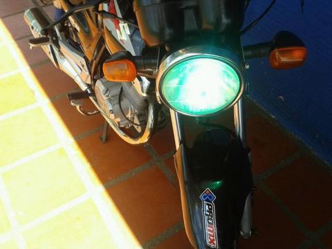 MOTO SUZUKI EN