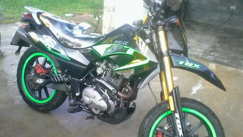Moto Tx Verde con Negro