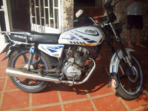 Vendo moto en buen estado