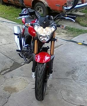 vendo moto empire rkv 2013