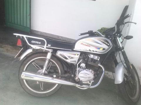 Vendo Moto Bera