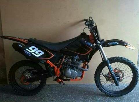 Se Vende Moto Enduro Dsf 200cc