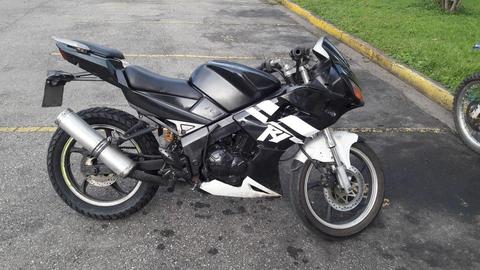 VENDO O CAMBIO R1 Bera 2013 200cc Papeles al día!