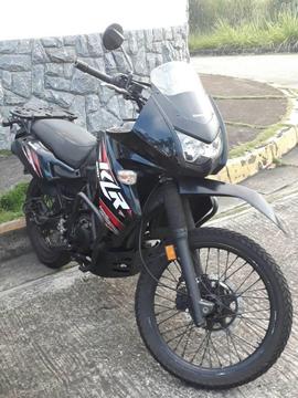 VENDO O CAMBIO SUZUKI KLR AÑO 2013