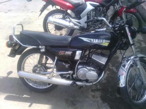 Vendo 100 Yamaha en Excelente Estado