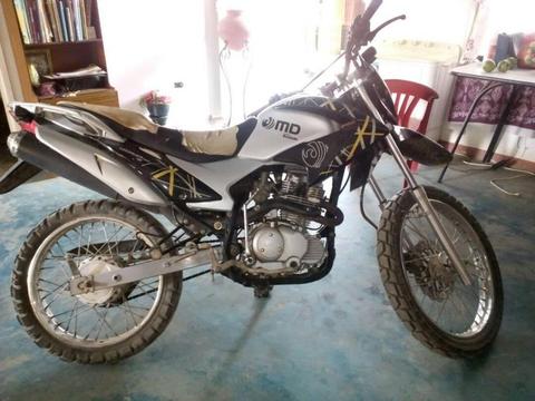 vendo moto MD hadjin enduro 2014