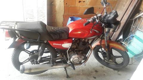 Moto Bera 200