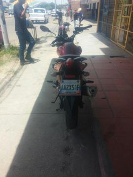 Vendo Mi Moto Rkv 2013