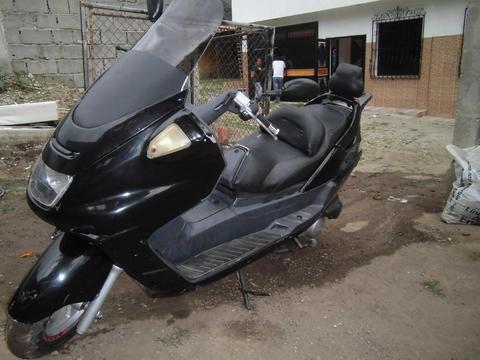 vendo mi moto de caro 2007