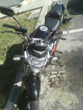 Um Xtreet 230cc 2014 Buena de Todo