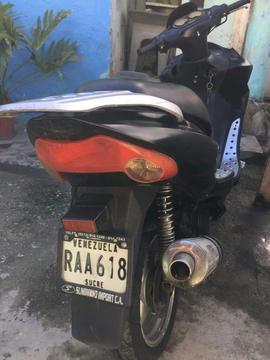 Moto Bera R1