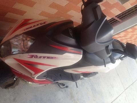 Moto New Runner 2013