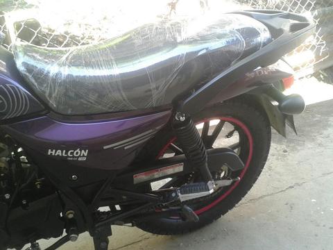 Se Vende Moto Halcón 2015