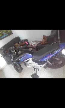 se vende moto BRZ