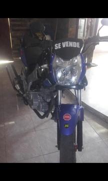 SE VENDE MOTO BRZ