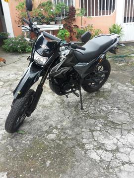 Vendo Moto Dt Bera 2014 con 700 Kilometr