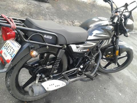 Vendo Moto Um 150 Cc Año 2015 Excelente