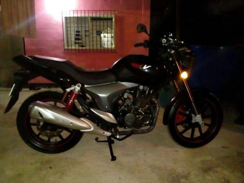 Se Vende Moto Empire Rkv 2013