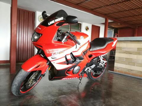 Moto Honda Cbr 600