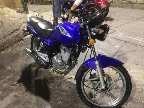 Vendo Moto Suzuki en Año 2011