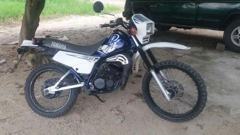 Moto Yamaha 175