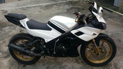 Moto R1 Bera 2013